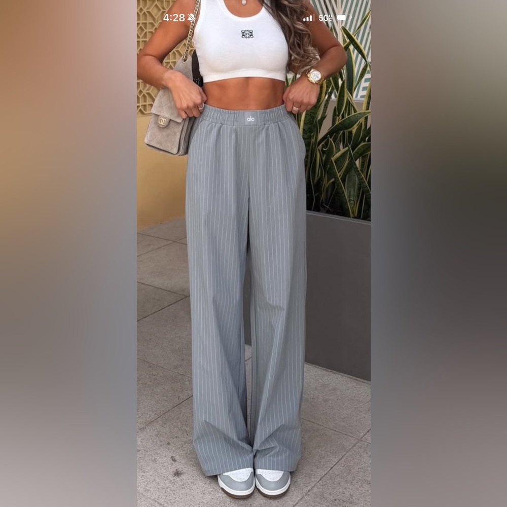 ALO Yoga Women’s Gray Striped Dress Pants - Picture 8 of 8